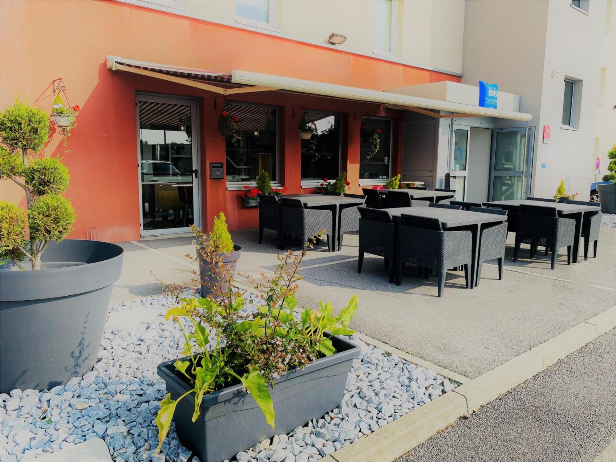 Ibis Budget Noyon Bagian luar foto